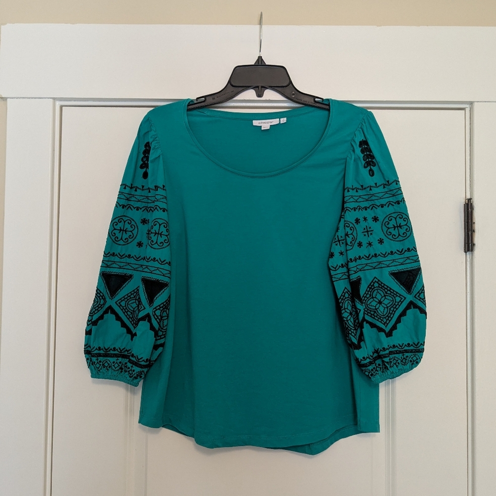 Chico's Green/Black Women's Top with Black Patterned Sleeves, Size M